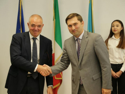 Верона форумы:  Қазақстан – Еуразиядағы алтын қазық
