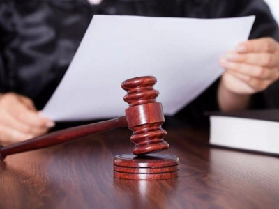 Бастығын жемқор деп айыптаған жүргізуші сот алдына келді