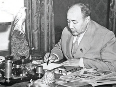 Зейнолла Қабдолов және Әуезов әлемі