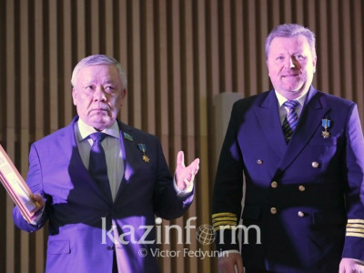 Астанада шассисіз ұшақты жерге қондырған ұшқыш марапатталды