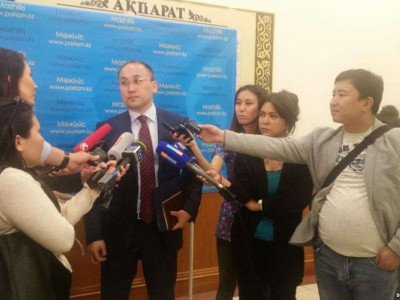  Қазақстан президентінен БАҚ туралы заңға вето қоюын сұрайды