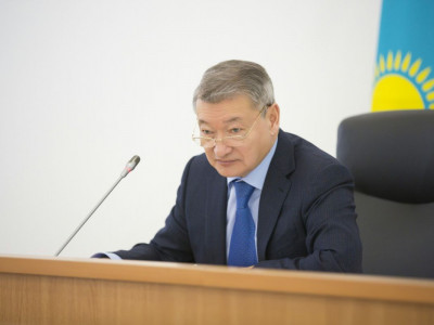 Даниал Ахметов 50 әкімге дәріс оқыды