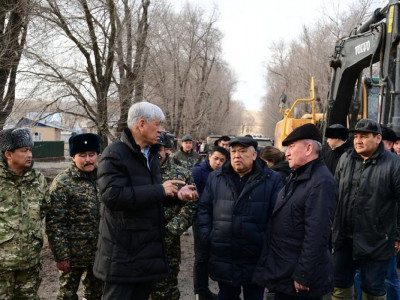 Алматы облысының әкімі су басқан ауылдарға келді