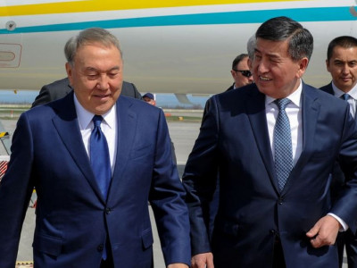 Назарбаев Жээнбековпен әріптестік мәселелерін талқылады