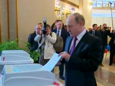Путин қайта сайланды