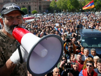 Арменияда оппозиция лидері Пашинянды премьерлікке ұсынды