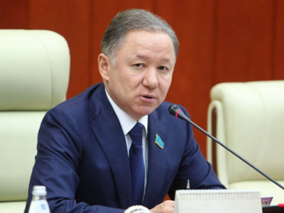 Мәжіліс балаларды зиянды ақпараттардан қорғауға бағытталған заң жобасын мақұлдады