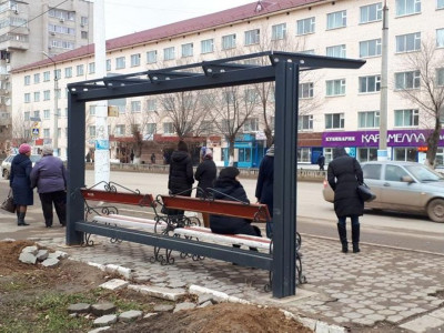Күн мен желден қорғамайтын әйнек аялдамалар қайта жөнделеді