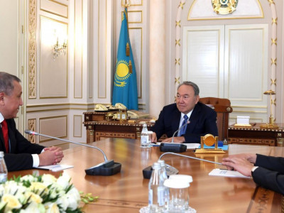 Мемлекет басшысы Нұрлан Смағұловты «Барыс» орденімен марапаттады
