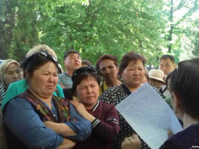 Бішкектегі Ош базараның саудагерлері тағы да пикетке шықты
