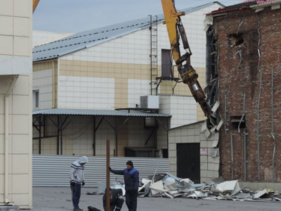 Кемеровода "Зимняя вишня" сауда орталығы сүріле бастады