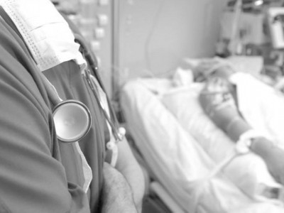 Алматыда менингококк жұқпасынан 27 жастағы жігіт қайтыс болды