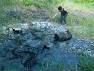 Өскеменде мазут көлшігі пайда болды