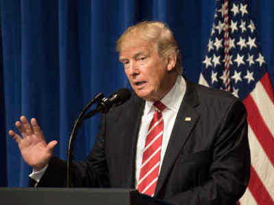 Трамп мигранттар отбасын ажыратпауға мүмкіндік беретін құжатқа қол қоюға уәде берді