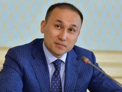 Абаев: Назарбаев сайлауға түссе, Қазақстан ұтады
