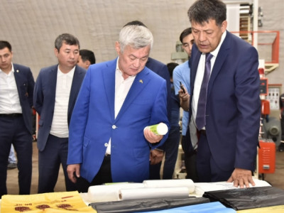 Ақтөбе облысында экологиялық таза пакет өндірісі іске қосылды 
