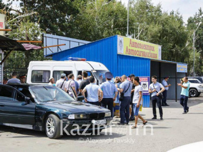 Рейд кезінде 400-ден аса адам полицияға жеткізілді