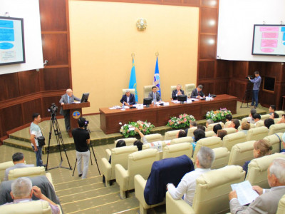 Латын әліпбиі емес, қазақ әліпбиі керек
