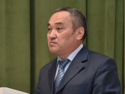 Дархан Мыңбай Мәжілістің жалпы отырысында ант берді