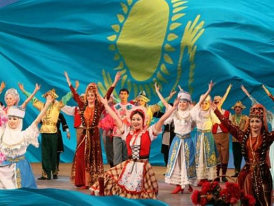 Ел иесі ретінде биікпіз біз...
