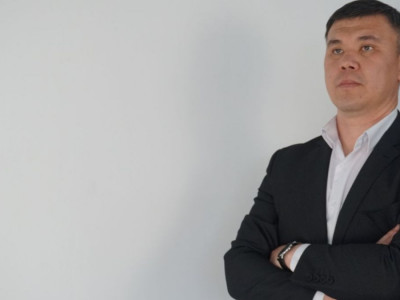 АРМАН БЕРІКҚАЛИҰЛЫ: МЕМЛЕКЕТТІК ТІЛГЕ КӘСІПКЕРЛЕР ДЕ ҮЛЕС ҚОСУЫ ТИІС