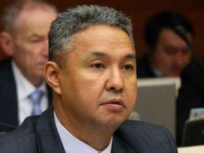 Азат Перуашев: Қазақ Республикасы атауын қайта енгізу керек