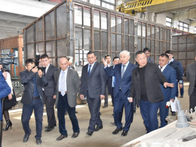 Мақтааралда трактор тіркемелерін жасап шығаратын шағын зауыт іске қосылды