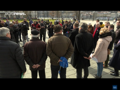 EURONEWS: Венгрияда мемлекеттік қызметкерлер ереуілге шықты