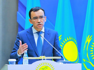 Мәулен Әшімбаев: Тәуелсіз Қазақстанның көшбасшысы