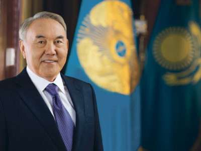 Бірінші Президенттің суреттері ғимараттар мен кабинеттерде тұра береді