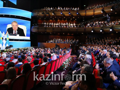 Нұрсұлтан Назарбаев: Қазақ тіліне деген құрметті байқап отырмыз