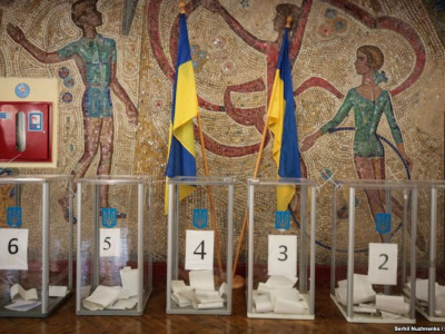 Украинадағы президент сайлауы: Кім алда?