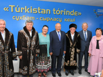 «Túrkіstan tórіnde» өткен сырласу