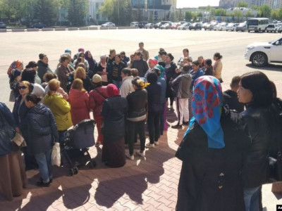 Көпбалалы аналар әлеуметтік жәрдем талап етті