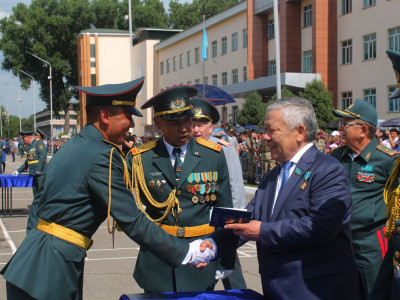 Құрлық әскерлері Әскери институтын 350 лейтенант бітірді