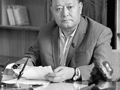 Өмір өткелдері – Әди Шәріпов