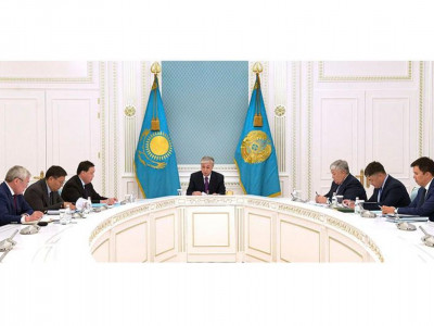 Мемлекет басшысы экономикалық мәселелер бойынша кеңес өткізді