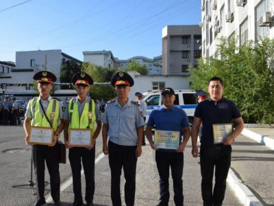 Атырауда педофилді ұстауға көмектескендер марапатталды