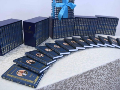 Қазақ поэзиясының інжу-маржандары (суреттер)