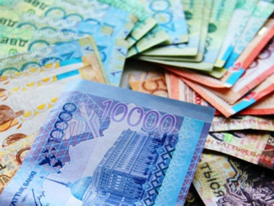 Қазақстандықтар 7 ай ішінде шетелге 345,5 млрд теңге аударған