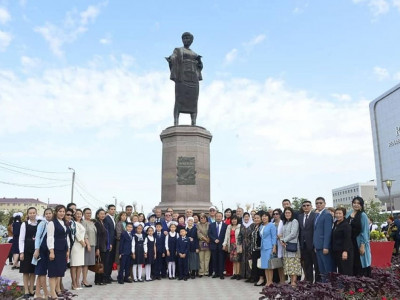 Атырауда Фариза Оңғарсынованың 80 жылдығына орай «Патша – сөздің Фаризасы» апталығы өтуде