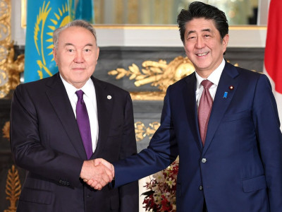 Нұрсұлтан Назарбаев Жапония премьер-министрімен кездесті