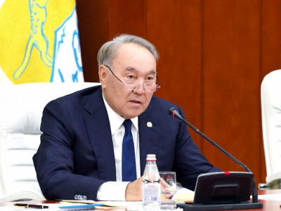 Елбасы төрағалығымен Мәжіліс фракциясының жалпы отырысы өтті