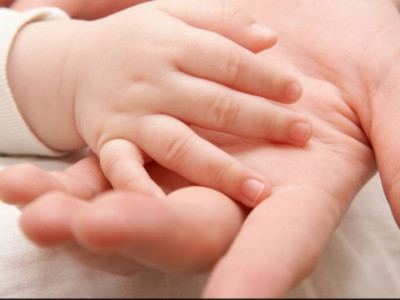 Сәбиінің мұрны түсіп қалған әйел маңғыстаулық дәрігерлердің үстінен шағым түсірді