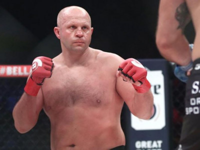 Емельяненко бұрынғы UFC чемпионын бірінші раундта нокаутқа түсірді