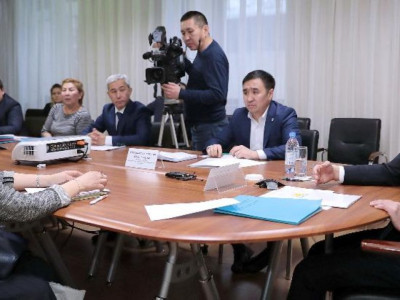 "Қалай ештеңе істей алмайсыз?" – Әділет министріне әйелдер неге шүйлікті?