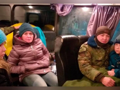 Жанармайы таусылып, далада қалған жолаушылар құтқарылды