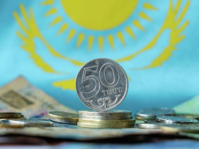 Ең төменгі жалақы алатындар тізімінде тұрмыз