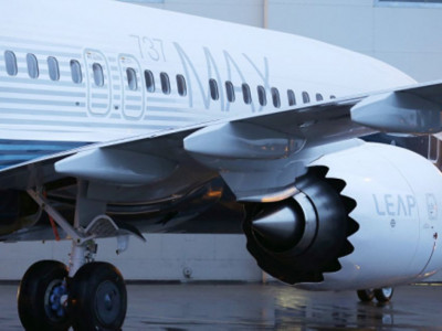 Тель-Авив әуежайында Boeing 737 ұшағының қозғалтқышы отқа оранды