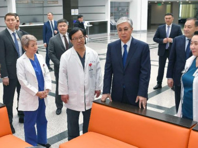 Мемлекет басшысы Ұлттық ғылыми кардиохирургия орталығының жұмысымен танысты